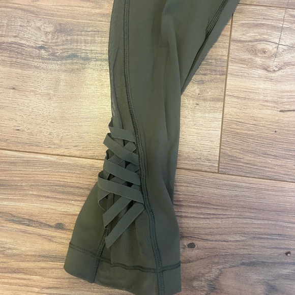 Lululemon Minimalist Crop Legging - Picture 5 of 6